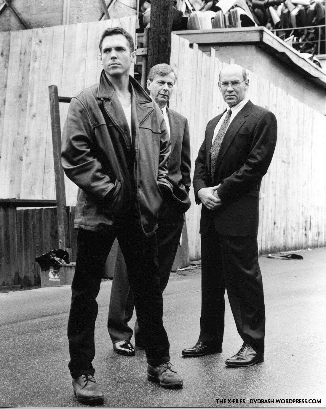 x-files-s4-duchovny-mulder-anderson-scully-skinner-krycek-spender-dvdbash-wordpress01